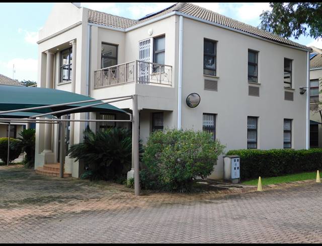 125M² OFFICE TO LET IN RANDPARK RIDGE